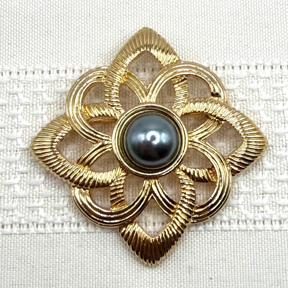 Vintage Unsigned AVON 1987 Parisian Impressions Grey Faux Pearl Gold Tone Brooch